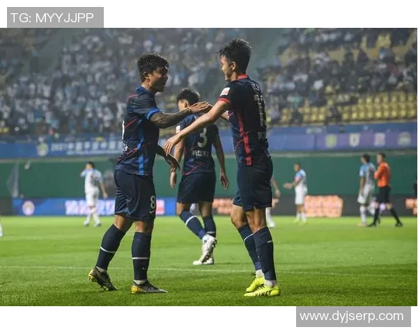 沙尔克04主场噩耗，保级形势严峻堪忧，球队面临重重困难