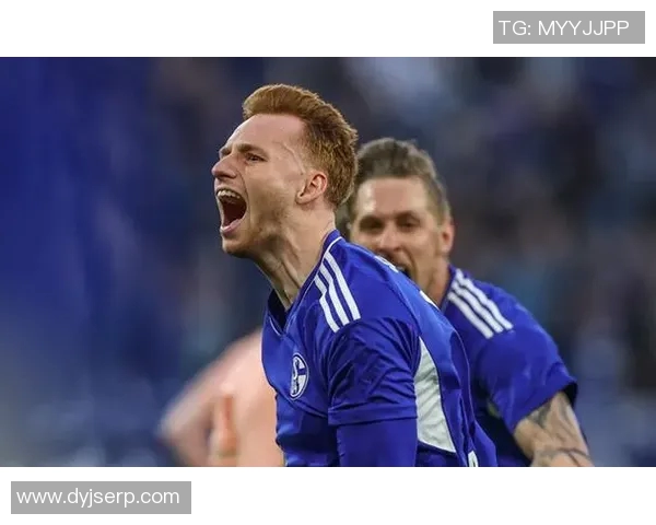 沙尔克04遭主场惨败，德甲排名继续滑落至最末位